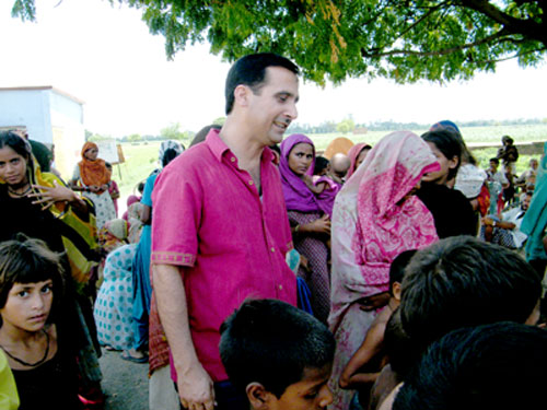 Dr-Azim-Khan-addressing-a-group-of-adolesent-girls